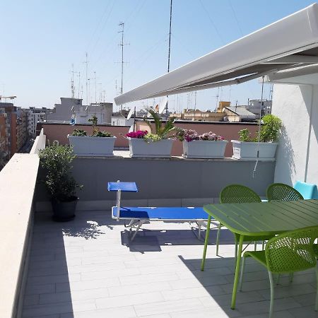 Attico Con Terrazza A Bari Apartment ภายนอก รูปภาพ