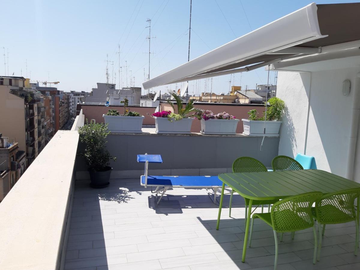 Attico Con Terrazza A Bari Apartment ภายนอก รูปภาพ