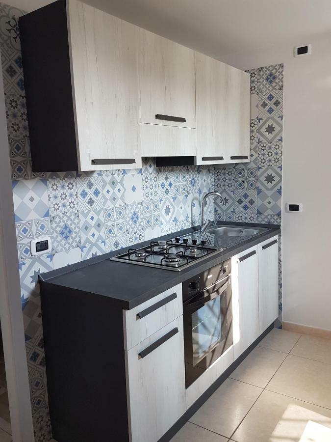 Attico Con Terrazza A Bari Apartment ภายนอก รูปภาพ