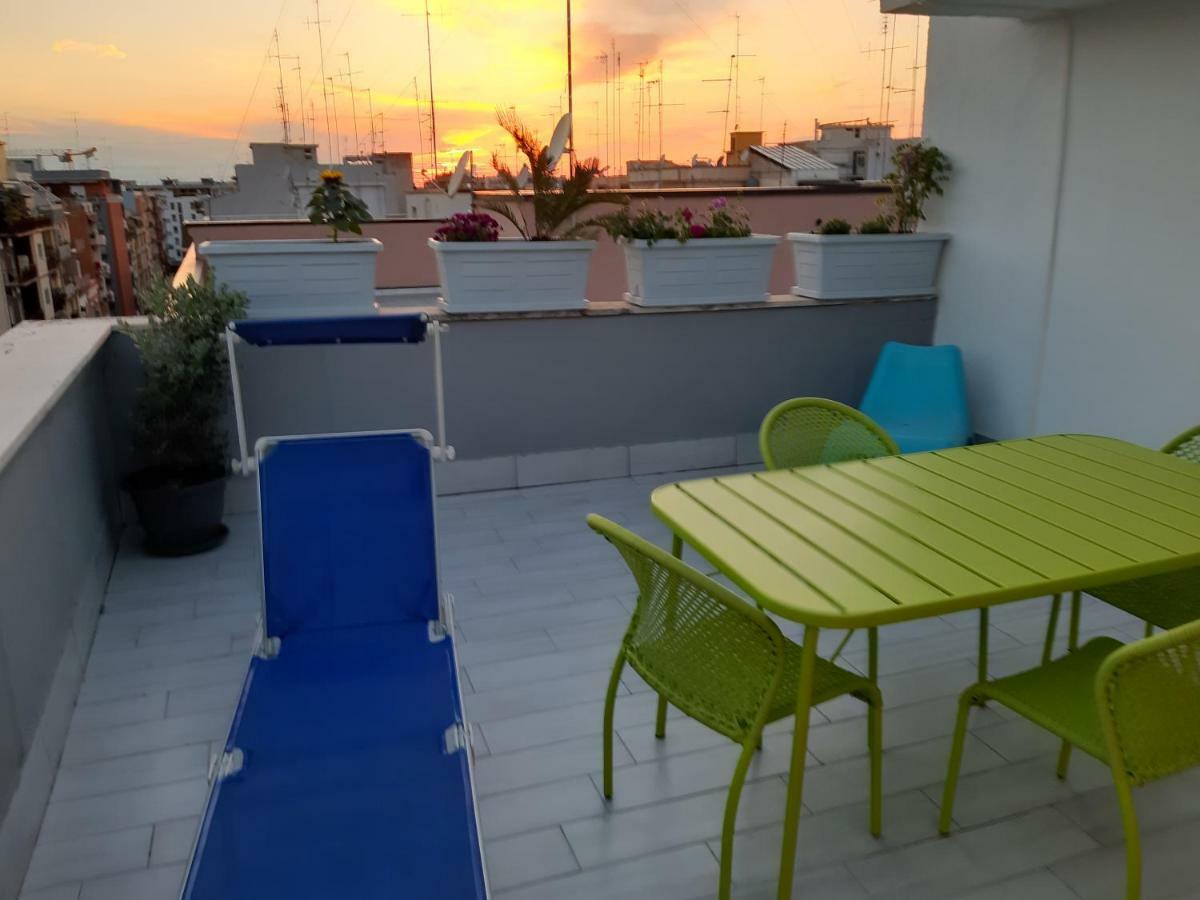 Attico Con Terrazza A Bari Apartment ภายนอก รูปภาพ
