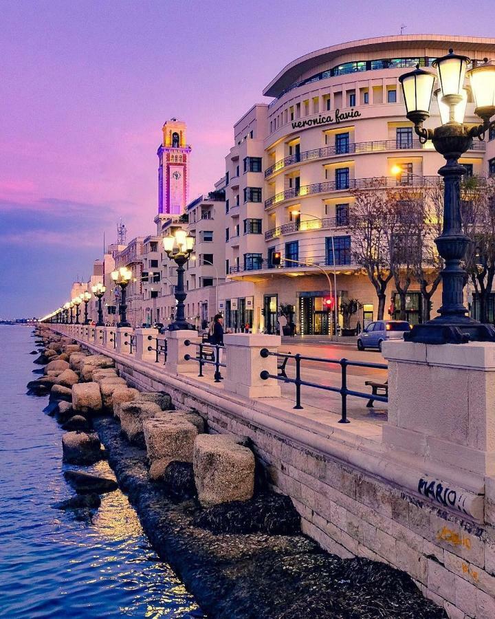 Attico Con Terrazza A Bari Apartment ภายนอก รูปภาพ